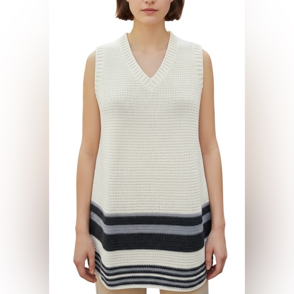 Chanel white cotton V-neck sweater